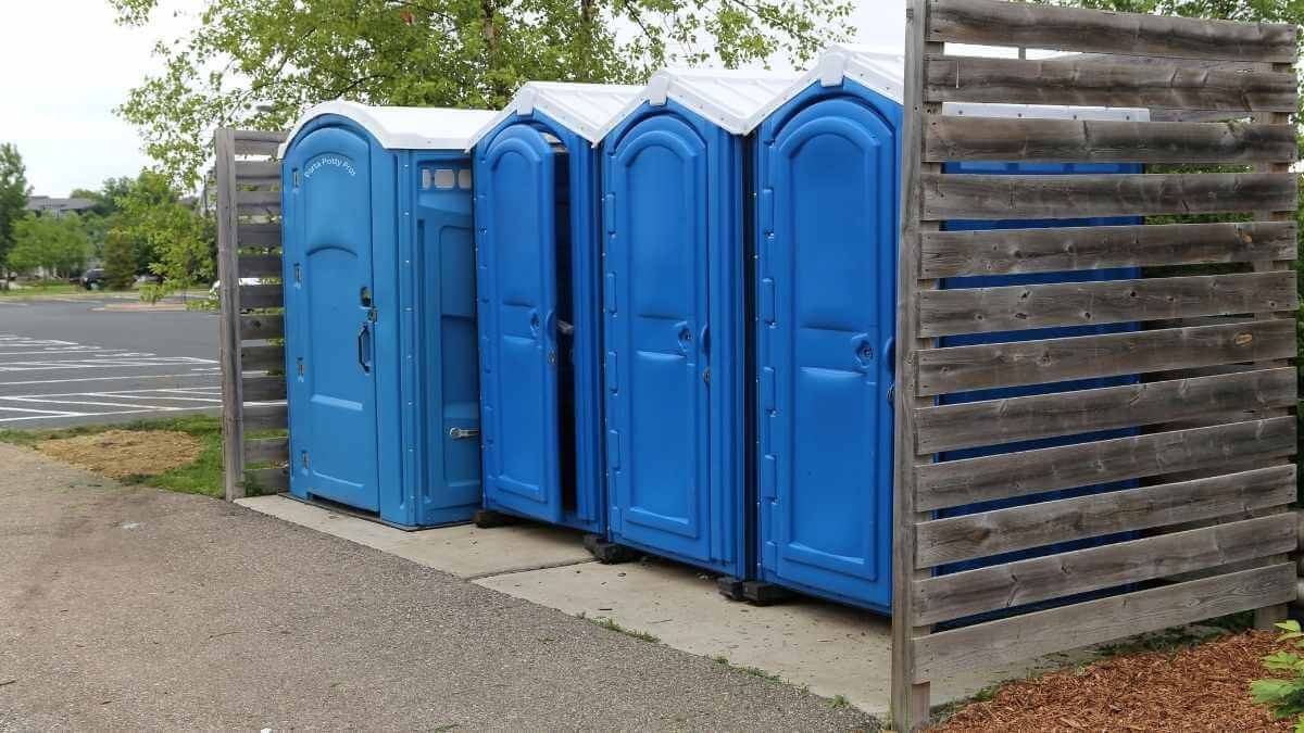 Porta Potty Rental Pros - Trusted Porta Potty Services in Lismore, MN, 56155